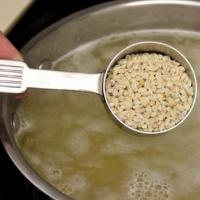 Note to the housewife: how long to cook barley How to cook barley for pickle without soaking